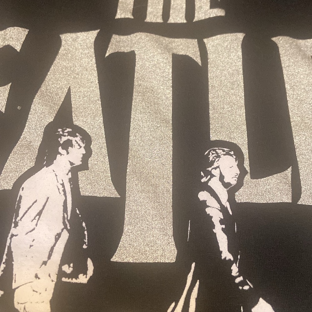 THE BEATLES Size Junior XXL 19 Oversized Fringed Cropped Abbey Road Shirt - Picture 8 of 8